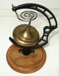 spinning top device. shows gyroscopic forces